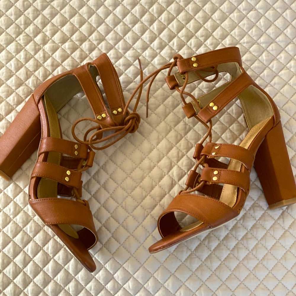 Criss cross heels